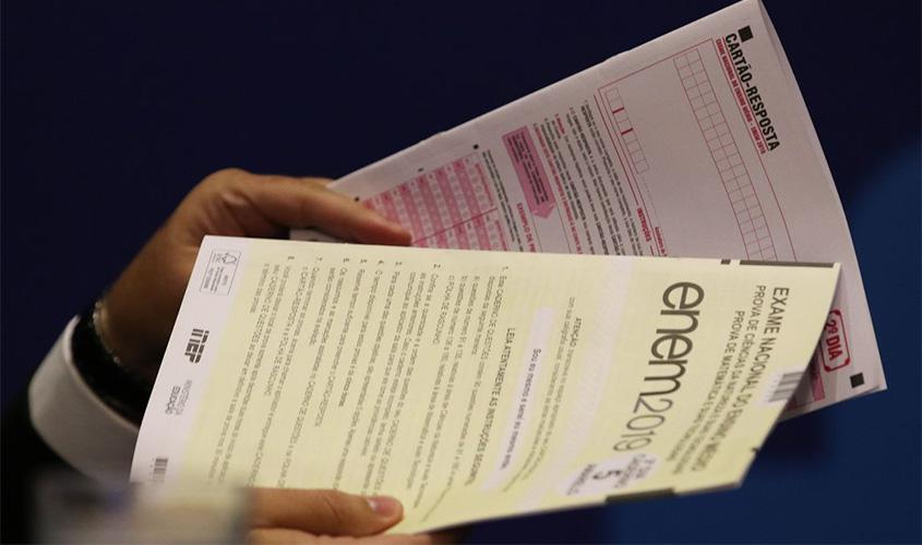 MEC afirma que notas das redações do Enem não foram prejudicadas