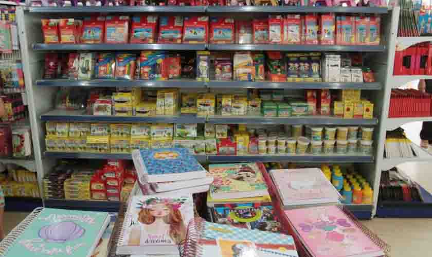 Procon orienta pais de alunos sobre lista de material escolar