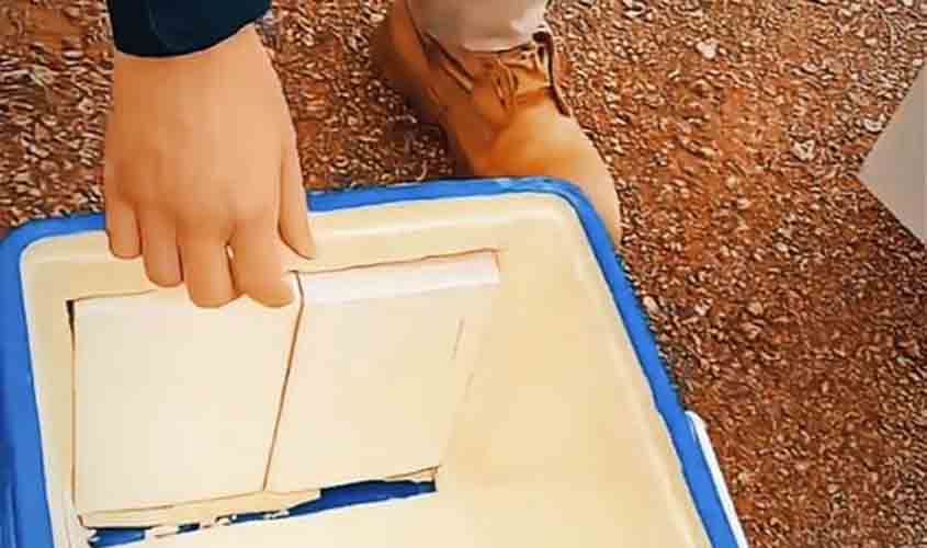 PRF apreende cloridrato de cocaína sendo transportado em ônibus