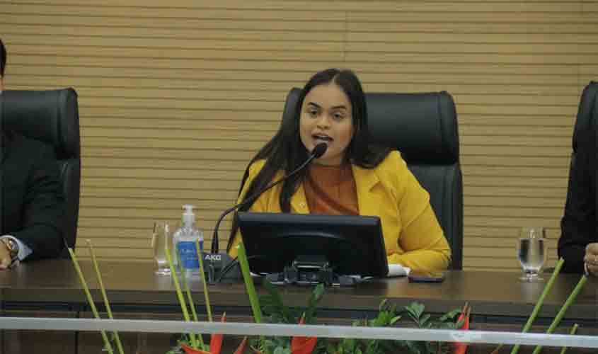 Deputada Dra. Taíssa propõe projeto de lei para garantir maior segurança no transporte público em Rondônia