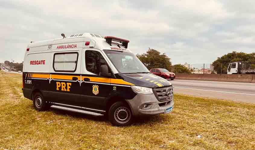 PRF realiza atendimento pré-hospitalar em vítima de acidente de trânsito