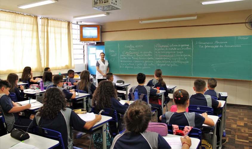 MP prevê reajuste acima da inflação para professores