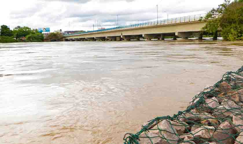 Nível do rio Machado continua subindo e supera marca histórica