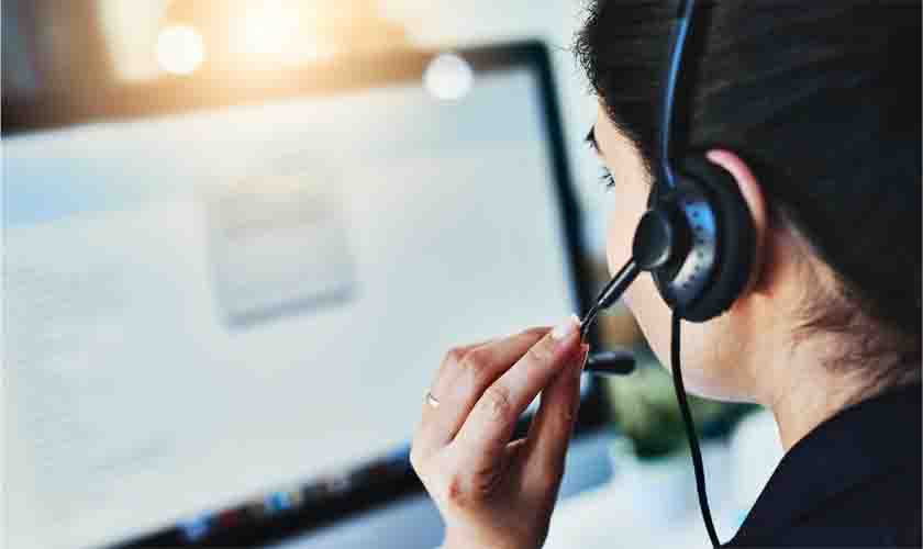 Analista comercial que fazia atendimento telefônico não terá direito à jornada reduzida