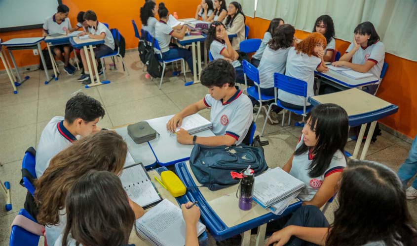Inscrições para o Programa Jovem Senador 2024 seguem abertas e estudantes até 19 anos podem participar