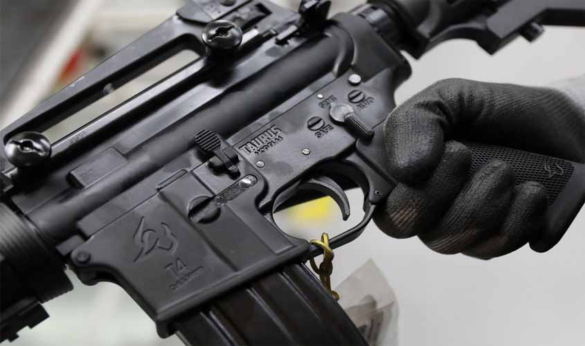 Plenário do STF mantém exigências para porte de arma por juízes