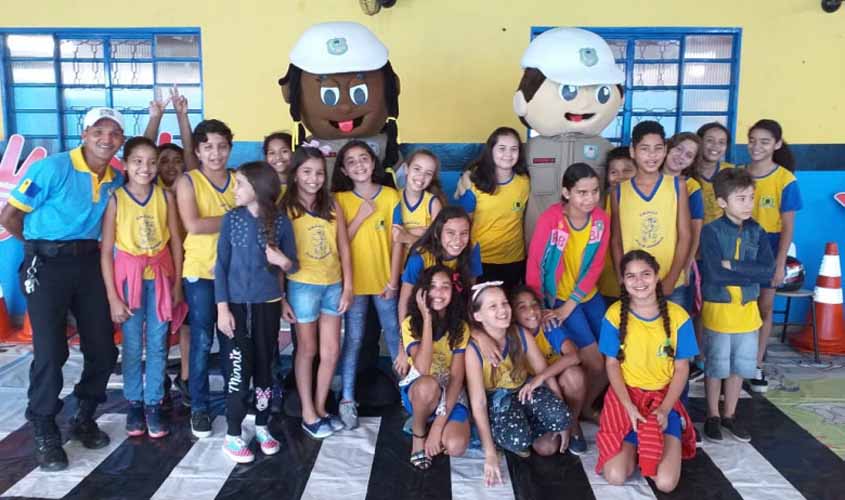 Prefeitura realiza atividade educativa sobre o trânsito em escola da zona Sul