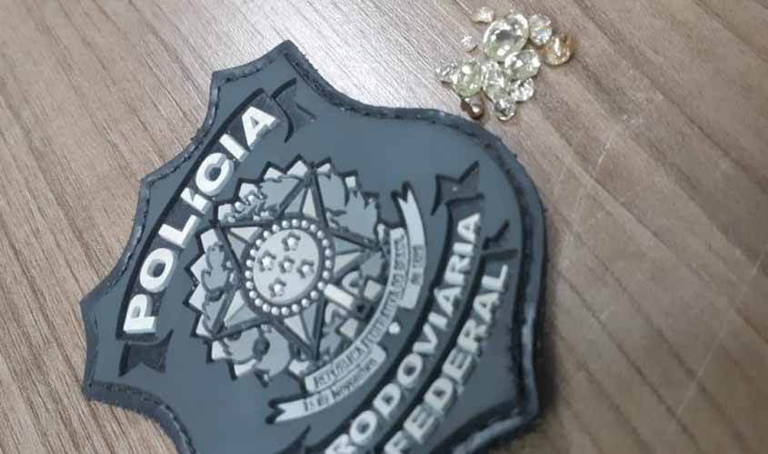 PRF apreende 13 pedras de diamante