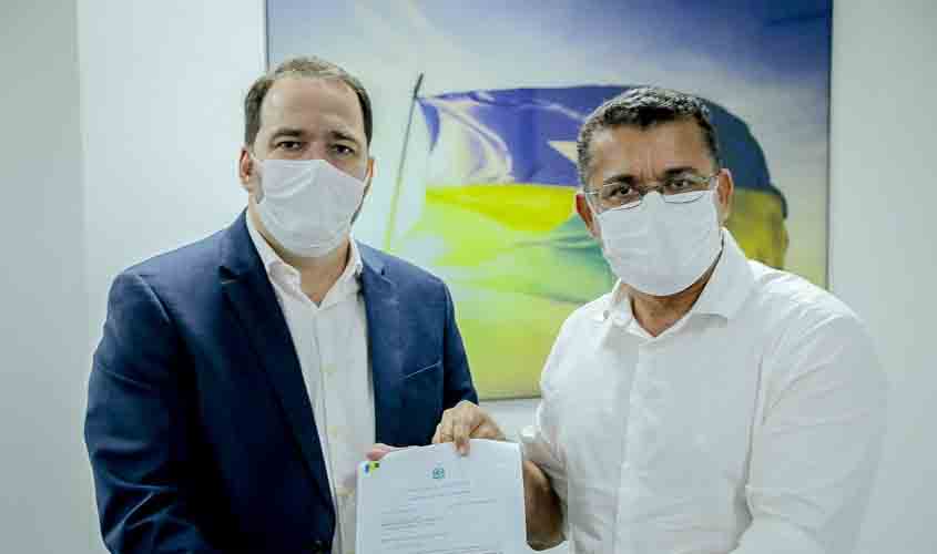 Presidente Alex Redano destina R$ 600 mil para recuperação de estradas na região de Jacinópolis
