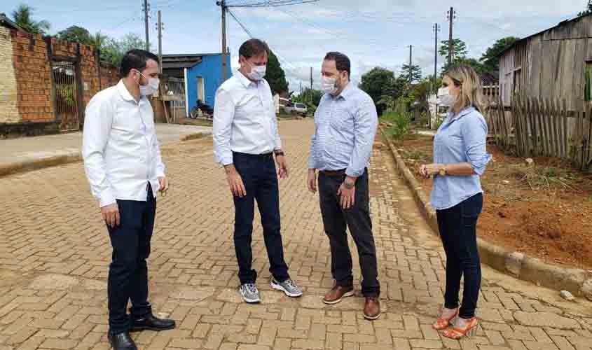 Presidente Alex Redano participa de reunião e visitas com o senador Acir Gurgacz e prefeita Carla
