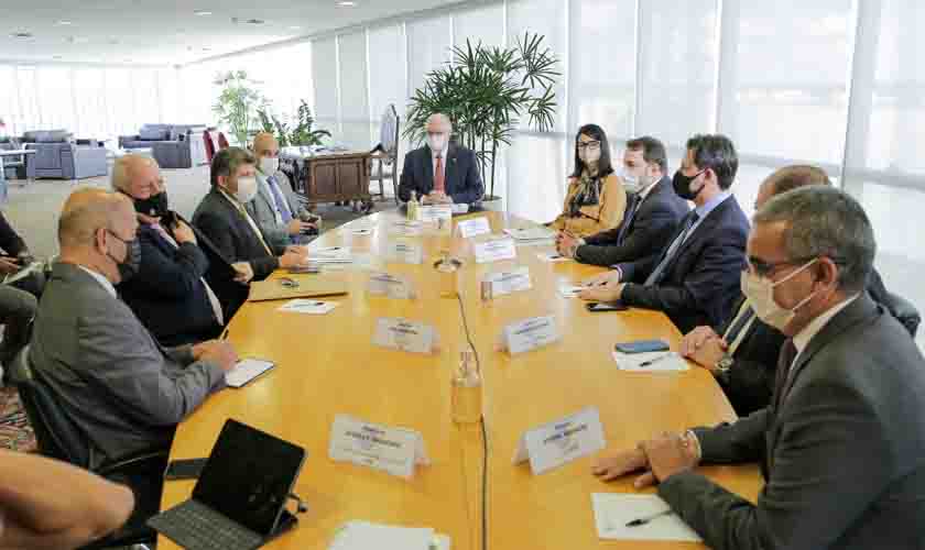 Representando Colegiado de Presidentes de Assembleias, Alex Redano se reúne com ministros do TSE