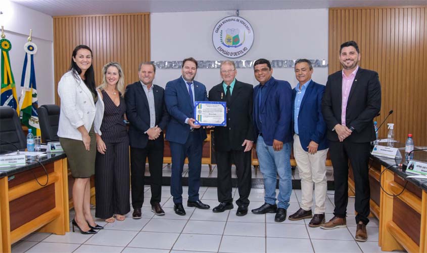 Assembleia Legislativa de Rondônia entrega título de cidadão honorífico a pioneiro de Espigão do Oeste