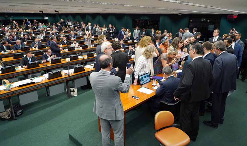 Discussão sobre reforma da Previdência volta à CCJ, nesta semana