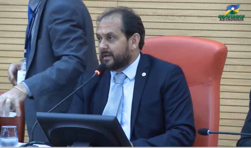 Pedido de impeachment do governador avança na ALE, que ameaça abrir processo contra secretários estaduais. ASSISTA 