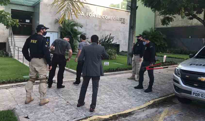 Operação investiga golpe em oferta de vacina