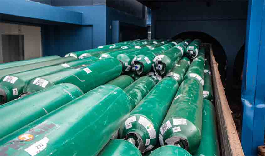 Prefeitura adquire mais 140 cilindros de oxigênio