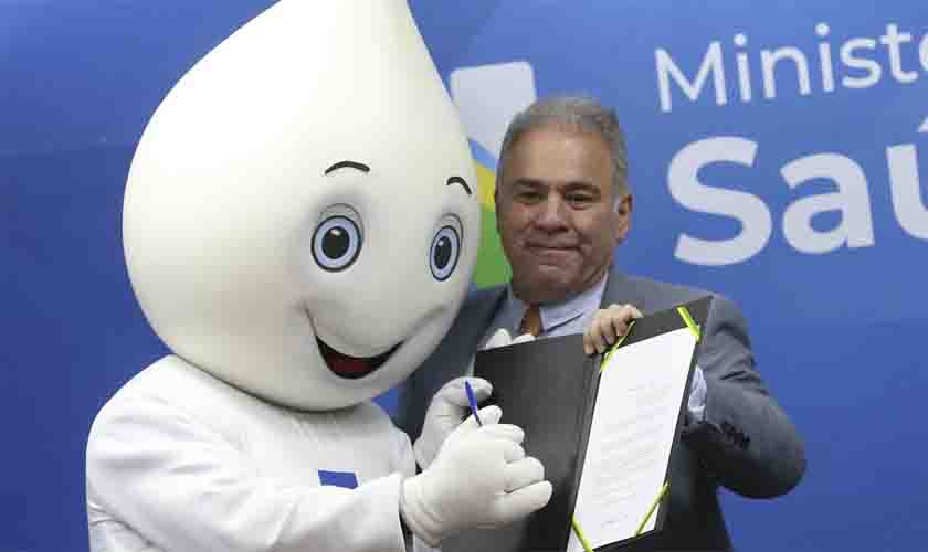 Covid-19: ministro oficializa fim de emergência sanitária