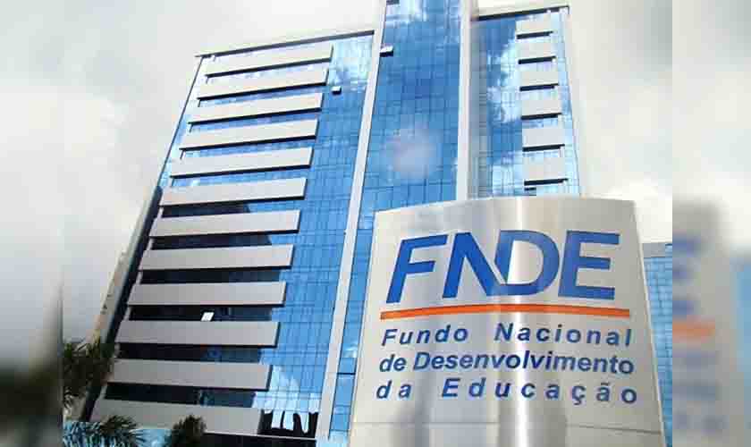 CE ouve suposto 'gabinete paralelo' sobre repasses indicados por pastores evangélicos 