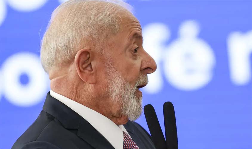 Lula anuncia inclusão de 1,2 milhão de alunos no Pé-de-Meia