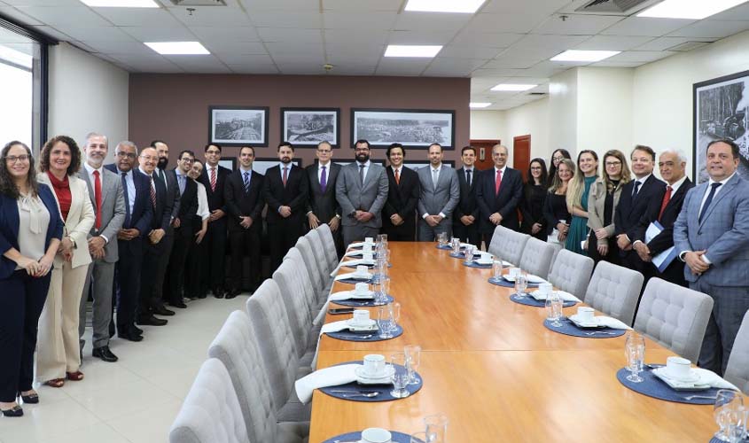 Direção do TJRO recebe futuros juízes(as) substitutos que serão empossados na magistratura nesta segunda, 22