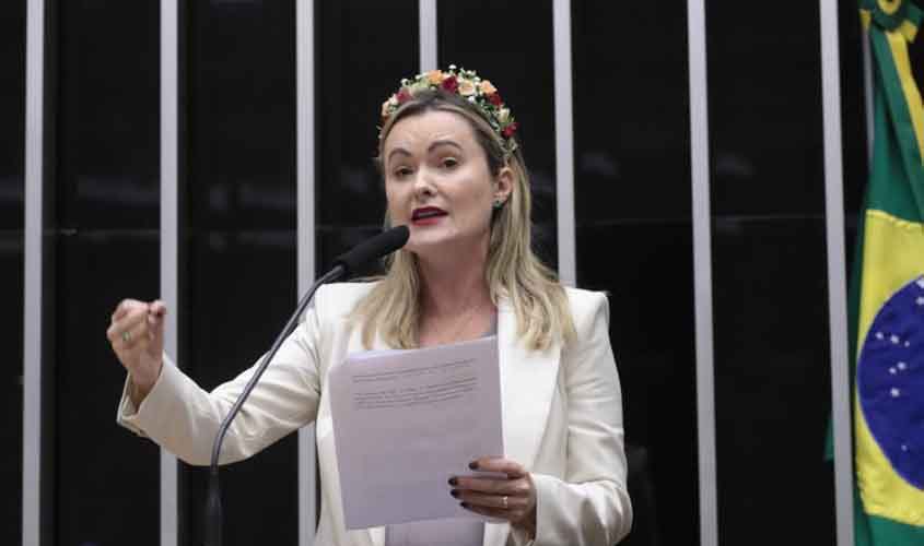 Projeto susta criação, pelo TSE, de centro de combate à desinformação eleitoral Fonte: Agência Câmara de Notícias