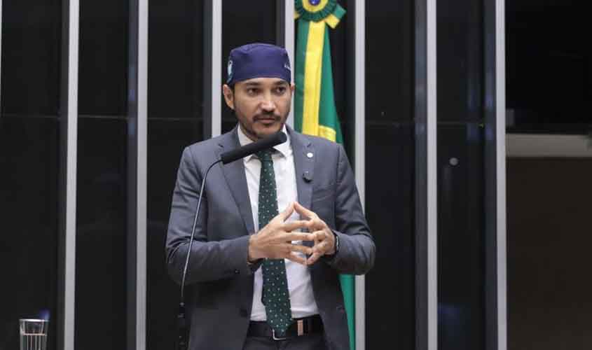 Projeto permite reprovação de alunos no ano escolar por mau comportamento