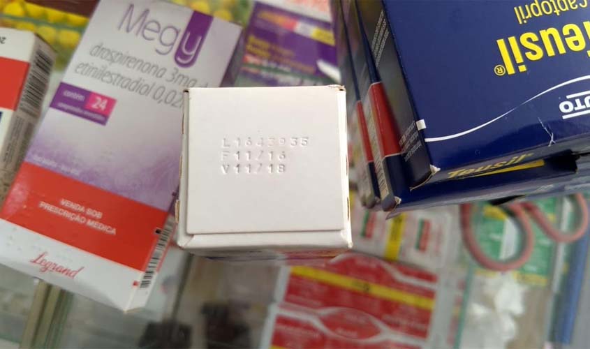 Farmácia é interditada em Alta Floresta por venda de medicamentos vencidos e outras irregularidades