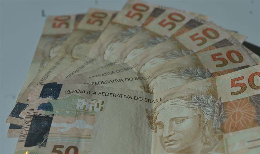 Governo usa reserva e evita novo contingenciamento em ministérios