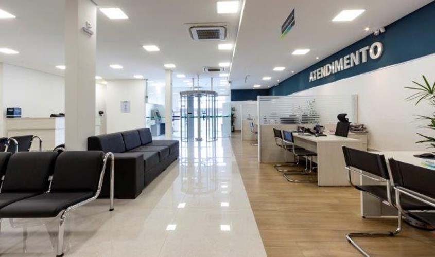 Elegância, resistência e praticidade presentes em ambiente comercial