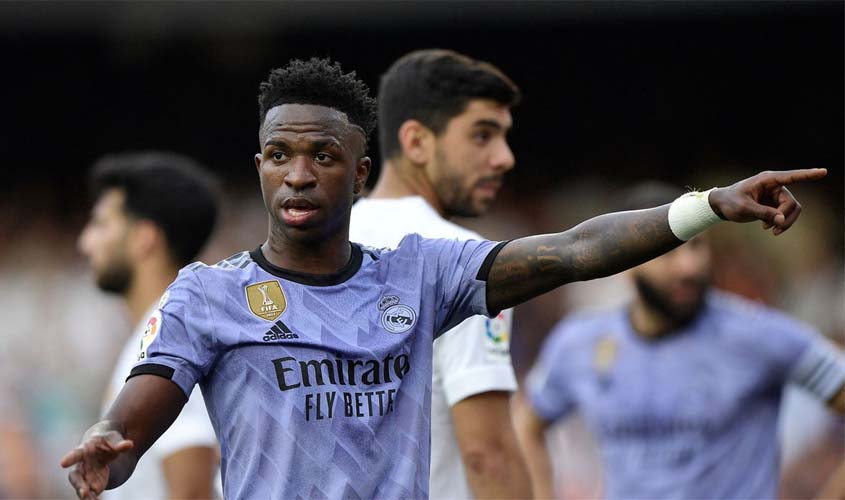 Presidente da Federação Espanhol presta apoio a Vinicius Júnior