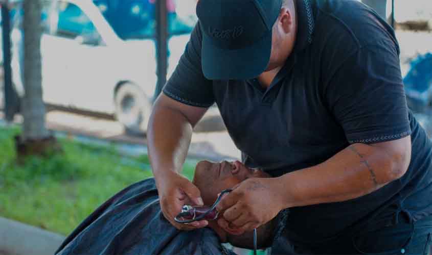 Semdestur abre 30 vagas para curso gratuito de barbeiro, na capital