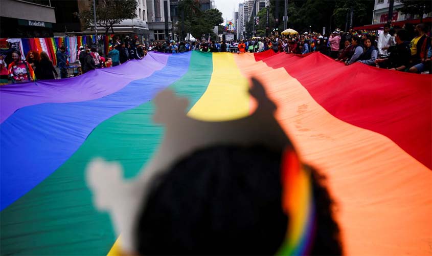 Quatro em cada 10 LGBTQIAP+ já sofreram discriminação no trabalho