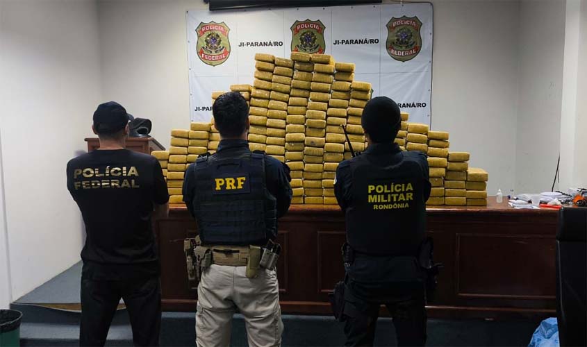 Perseguição termina com apreensão de 208 kg de maconha
