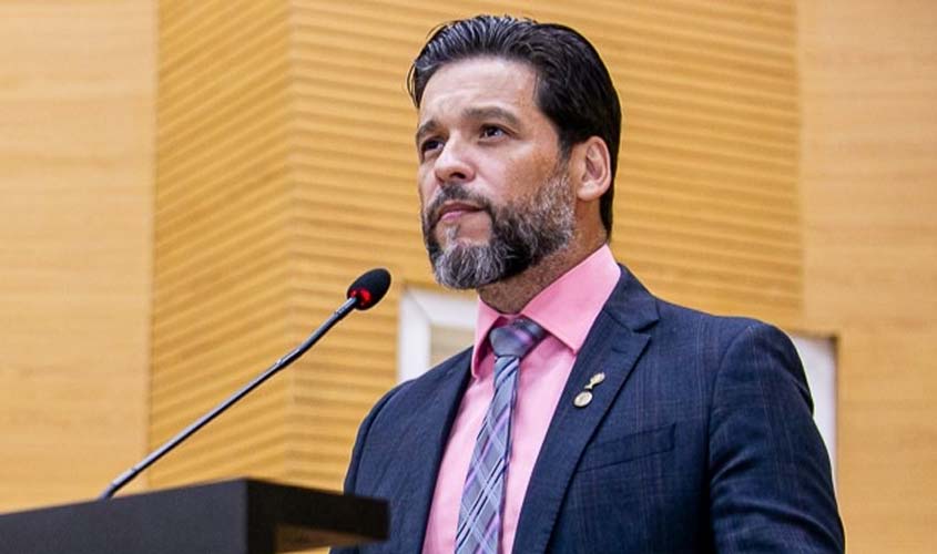  Deputado Camargo critica embargos ambientais em Rondônia