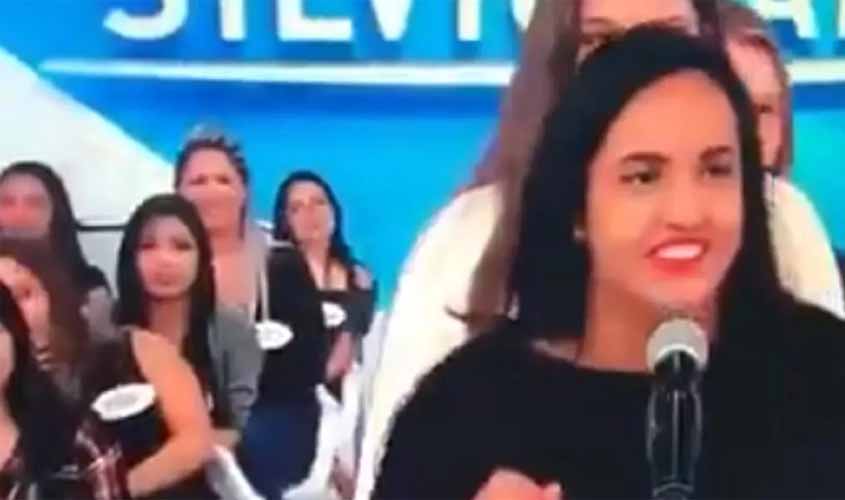 Mulher chama Bolsonaro de bandido em programa de Silvio Santos