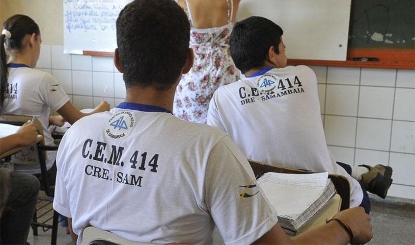 Volta às aulas coloca em risco 9,3 milhões de adultos e idosos