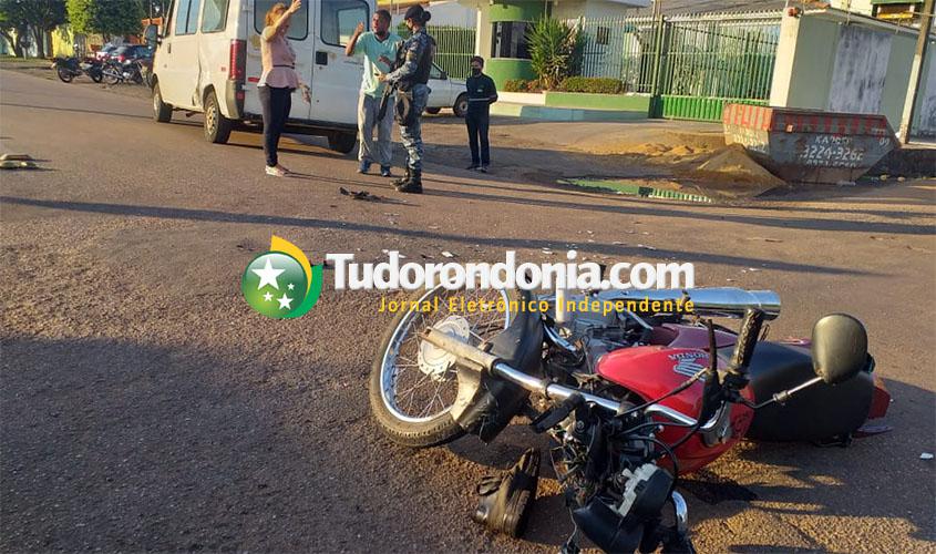 Motociclista é socorrido em estado grave após bater em Van que avançou preferencial