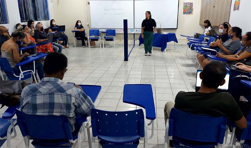 Escolas municipais tem matrículas abertas para turmas de EJA