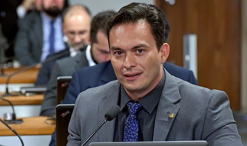 Projeto criminaliza fuga de presídios ou locais de internação