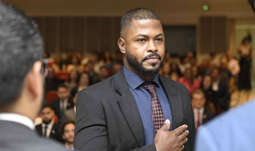 Semana do Estagiário – História de Juarez Januario Martins emociona por superação e foco nos estudos