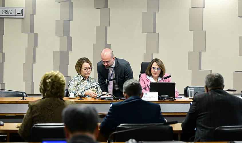 Direito de vítima de violência não ir a audiência com agressor segue à CCJ  