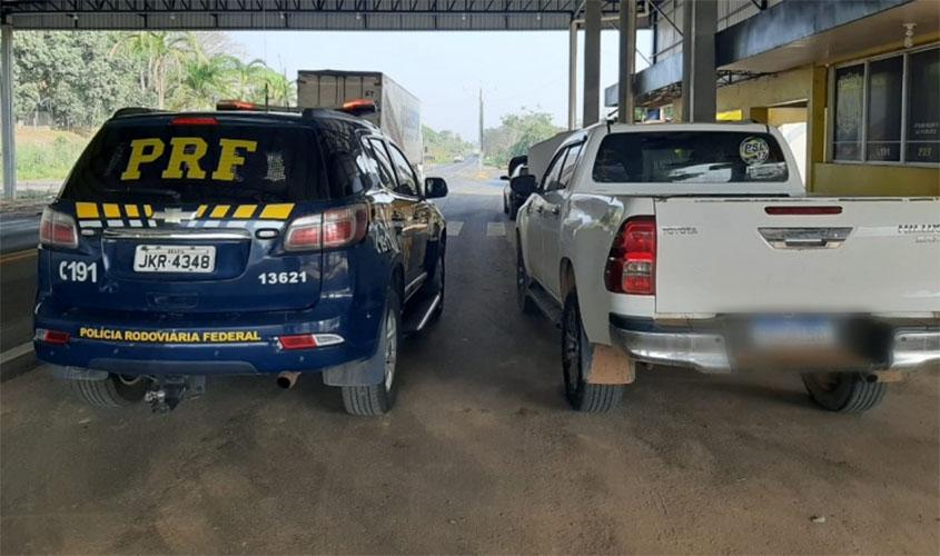PRF prende homem com documento falso, recupera camionete roubada e apreende 60g de Topázio