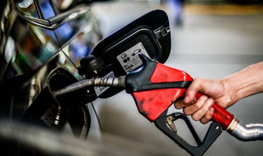 Redução do preço do diesel anima quem depende do combustível para trabalhar