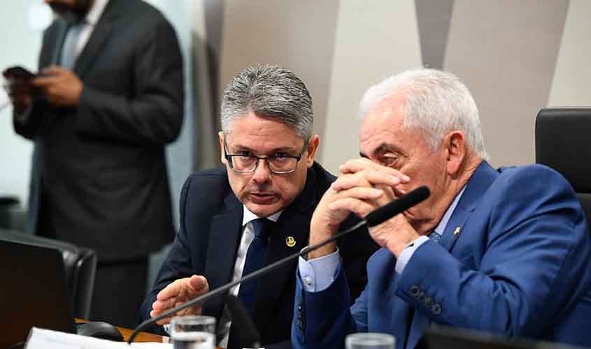 CCJ vota PEC que exige autorização para ação penal contra parlamentares