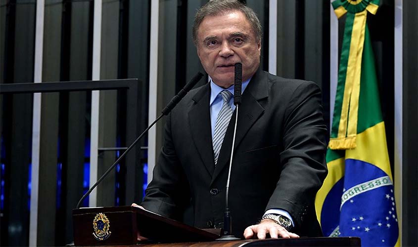 Alvaro Dias critica possível taxação da Aneel sobre as energias sustentáveis