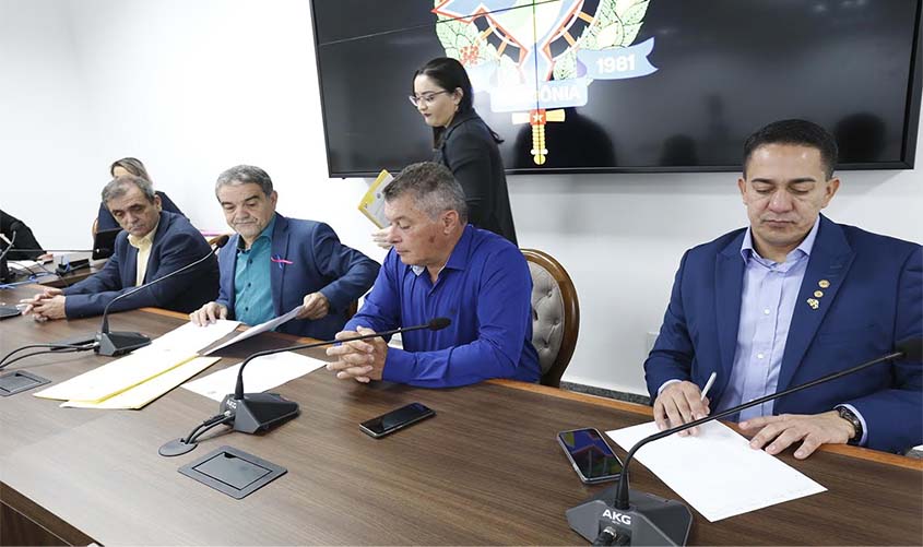 Comissão de Defesa do Consumidor aprova pareceres e convida diretor-geral do Detran para prestar esclarecimentos referente a taxas de vistoria