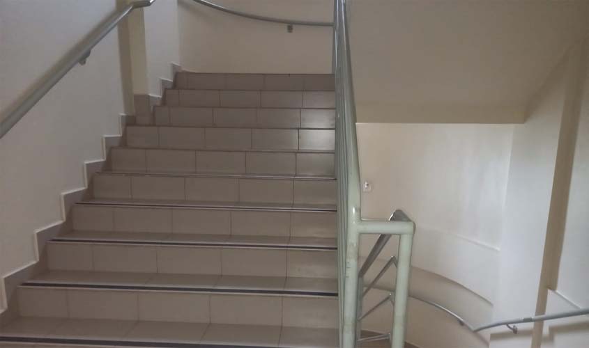 Uso de escadas diminui riscos de contaminação e traz benefícios para a saúde