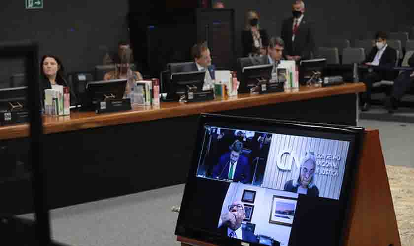 CNJ apura conduta de magistrados que publicaram liminares quase idênticas