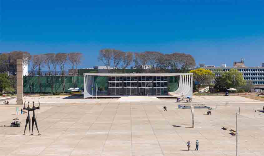 STF mantém proibição de que ex-presidente Jair Bolsonaro saia do país