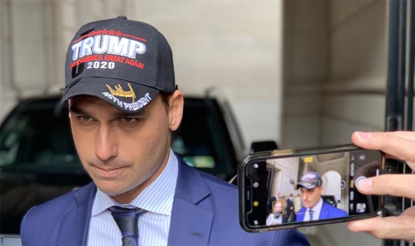 Moraes diz que Eduardo Bolsonaro dificulta notificação